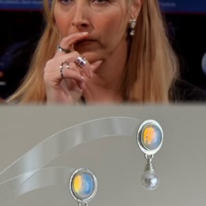 EARRINGS | Friends. Phoebe  Natural Stone Pearl Set